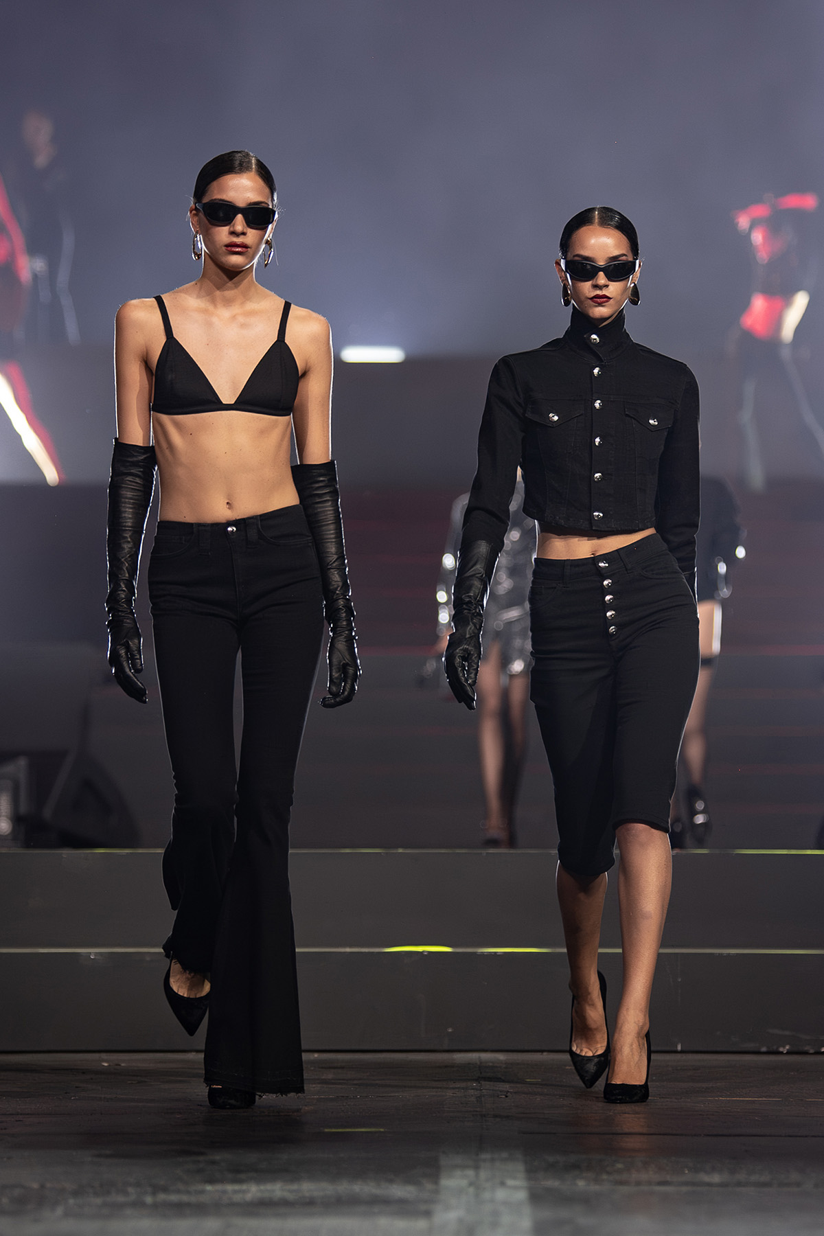 LOOK 15/16