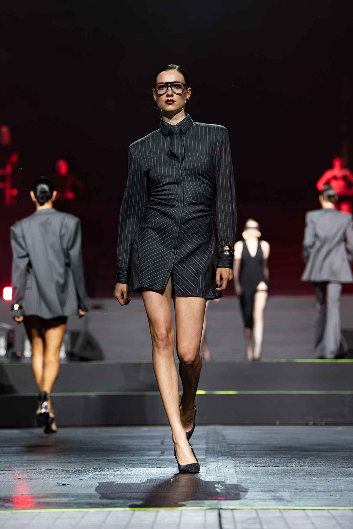 LOOK 03