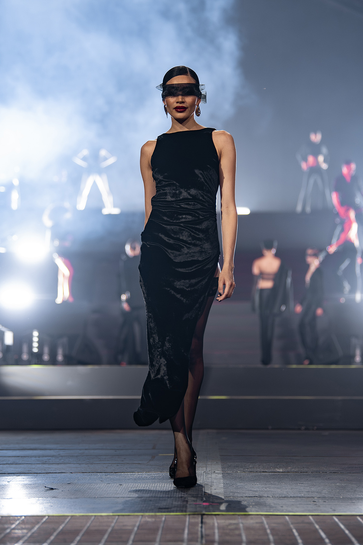 LOOK 23