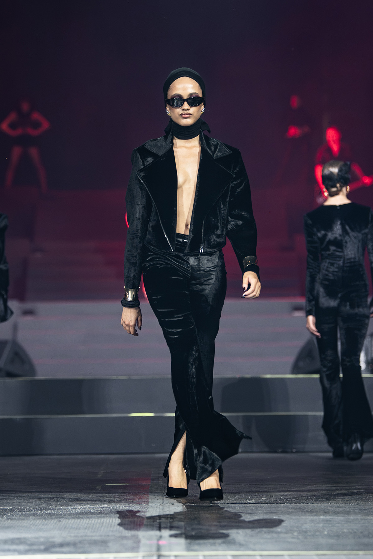 LOOK 27