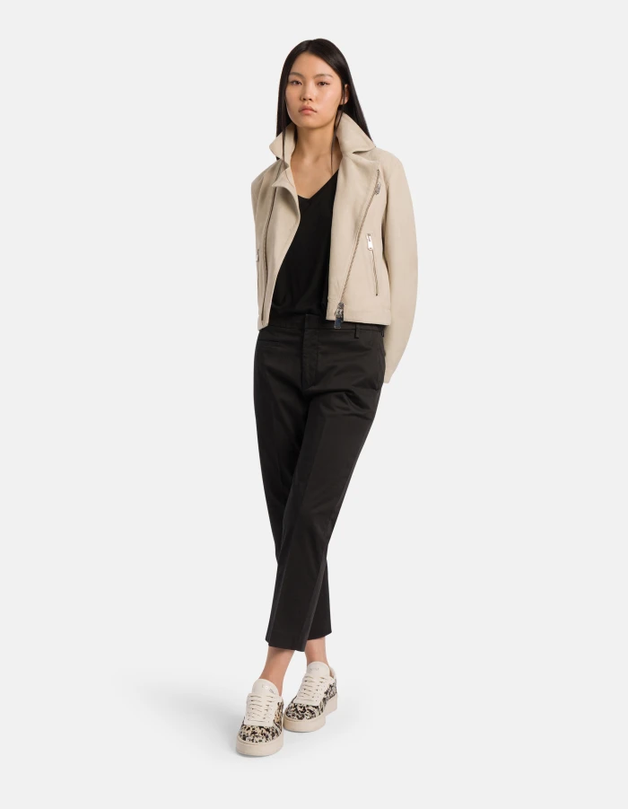 Regular-fit V-neck T-shirt in modal and silk