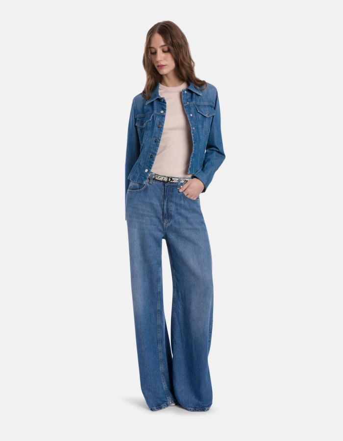 Slim-fit crew-neck in vest ribbed cotton