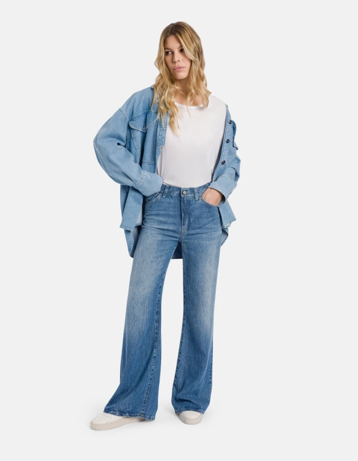 Slim-fit crew-neck T-shirt in lightweight jersey