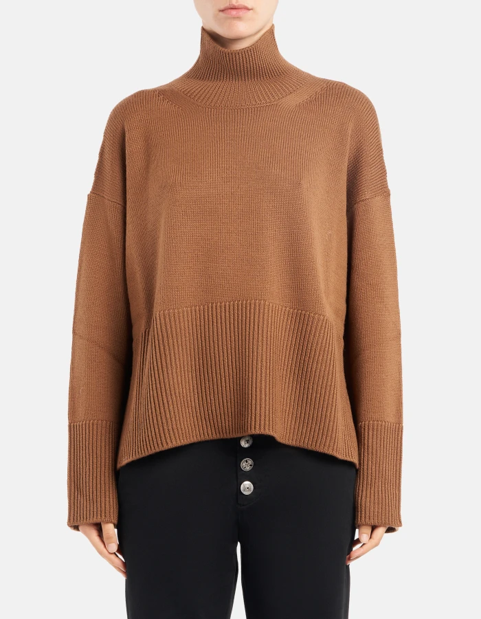 Maglia dolcevita over in lana