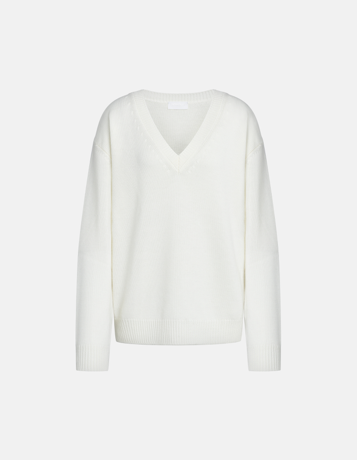 Regular-fit V-neck jumper in wool
