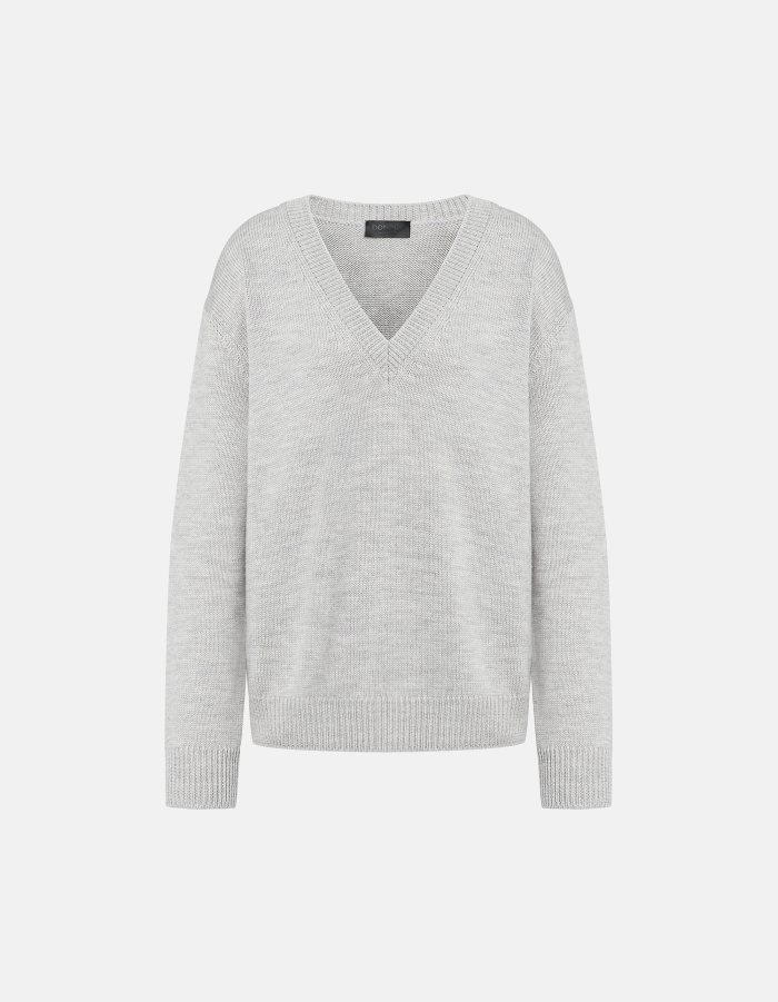 Regular-fit V-neck jumper in wool