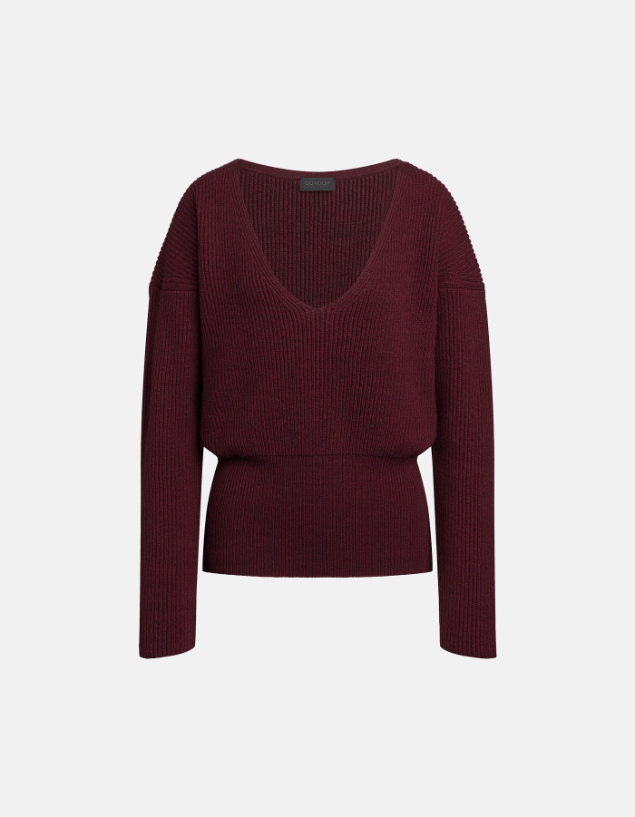 Regular-fit V-neck jumper in English rib-stitch