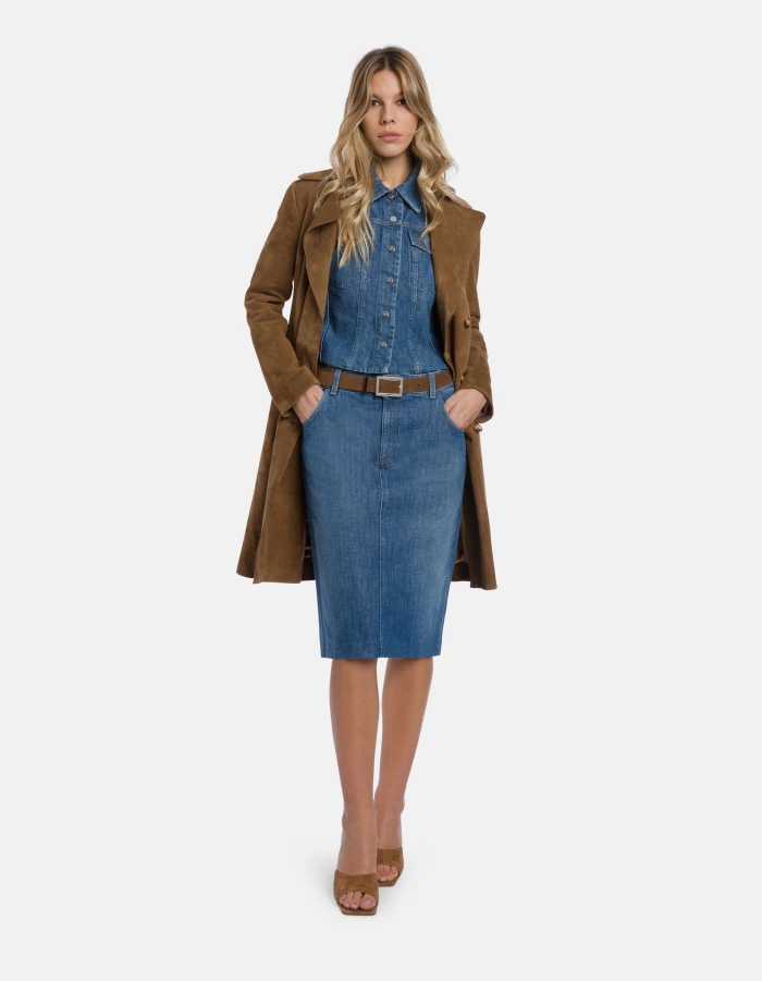 Kurzer Rock aus Rigid Denim