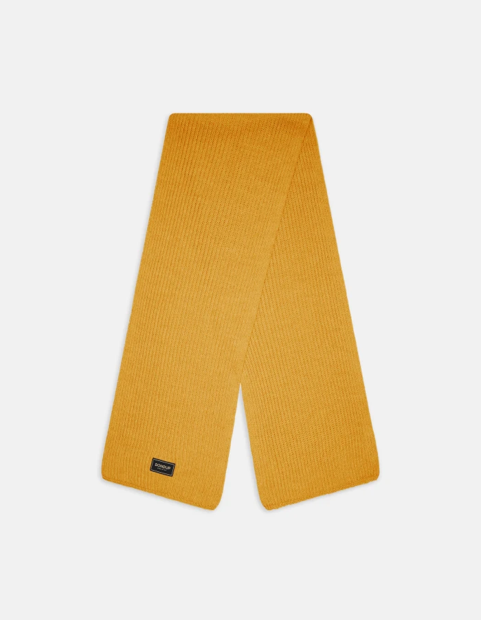 Scarf in technical wool