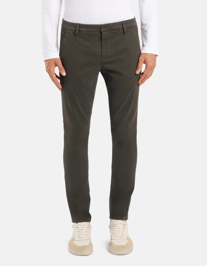 Pantaloni Gaubert slim in gabardina mano calda