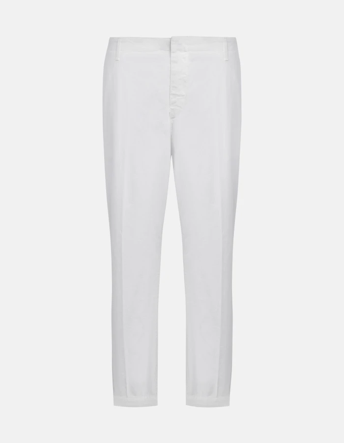 Carrot-Fit Hose Zyan aus leichtem Gabardine