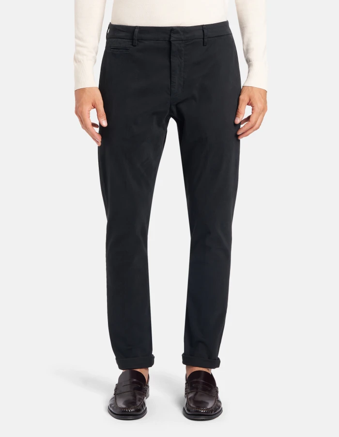 Pantaloni Joe carrot in gabardina mano calda