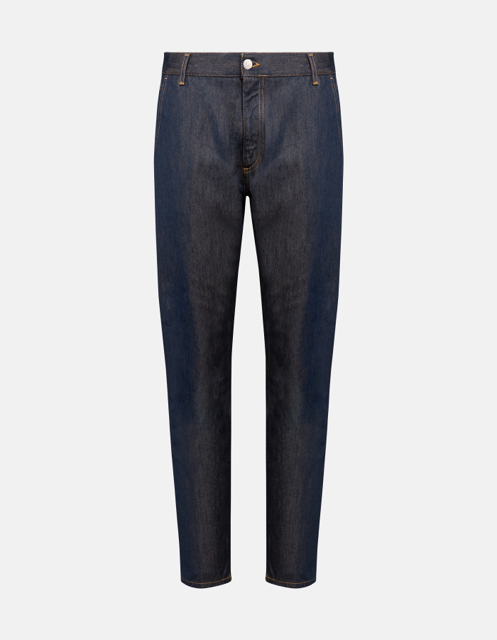 Jeff carrot jeans in responsible rigid denim