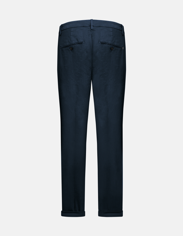 Hose Gaubert in lockerer normaler Passform aus warmem Gabardine
