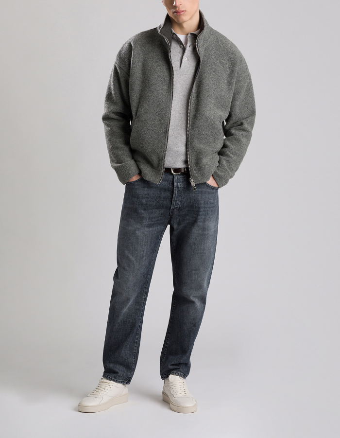 Jeans David im Tapered-Schnitt aus recyceltem Denim mit fester Waschung