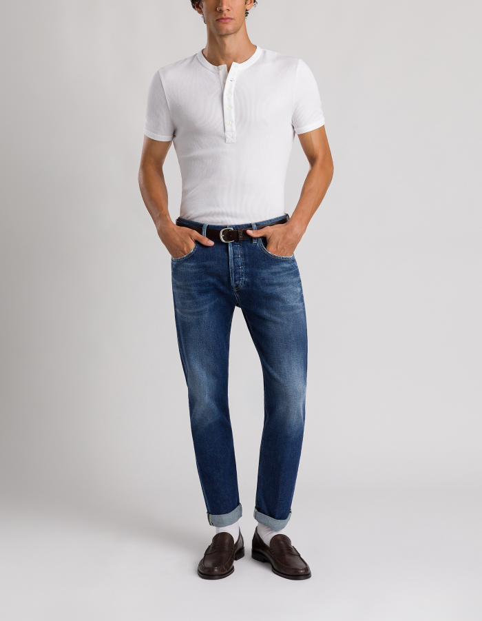 Icon relaxed regular-fit jeans in stretch denim