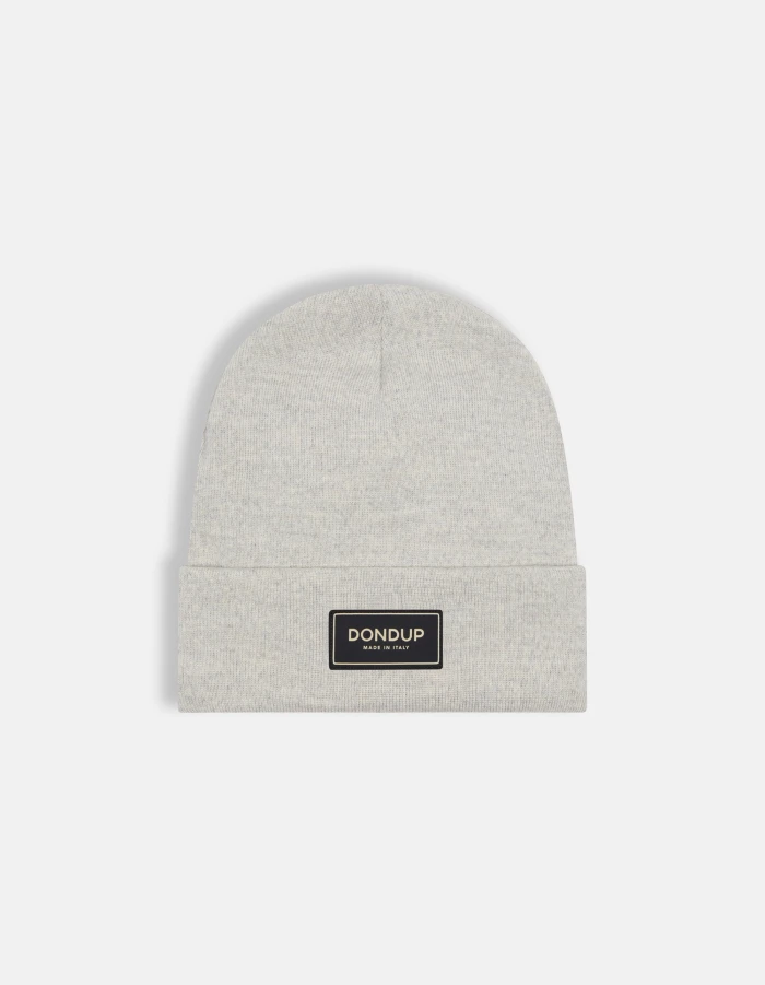 Hat in technical wool