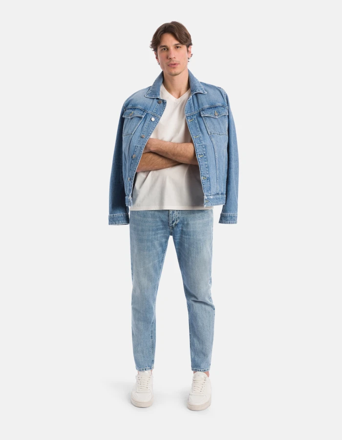 T-shirt scollo V regular in jersey