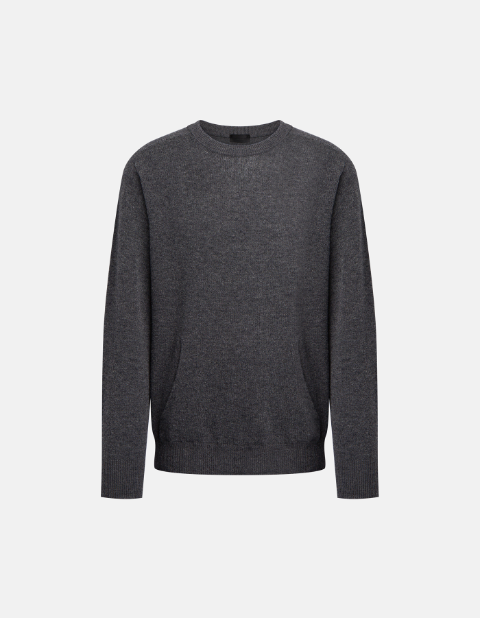 Regular-fit crew-neck jumper in cashmere-blend fabric