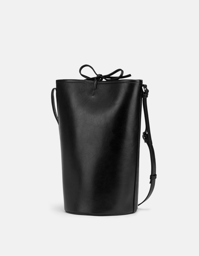 Large vacchetta leather bucket bag