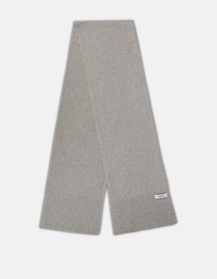 Cashmere scarf