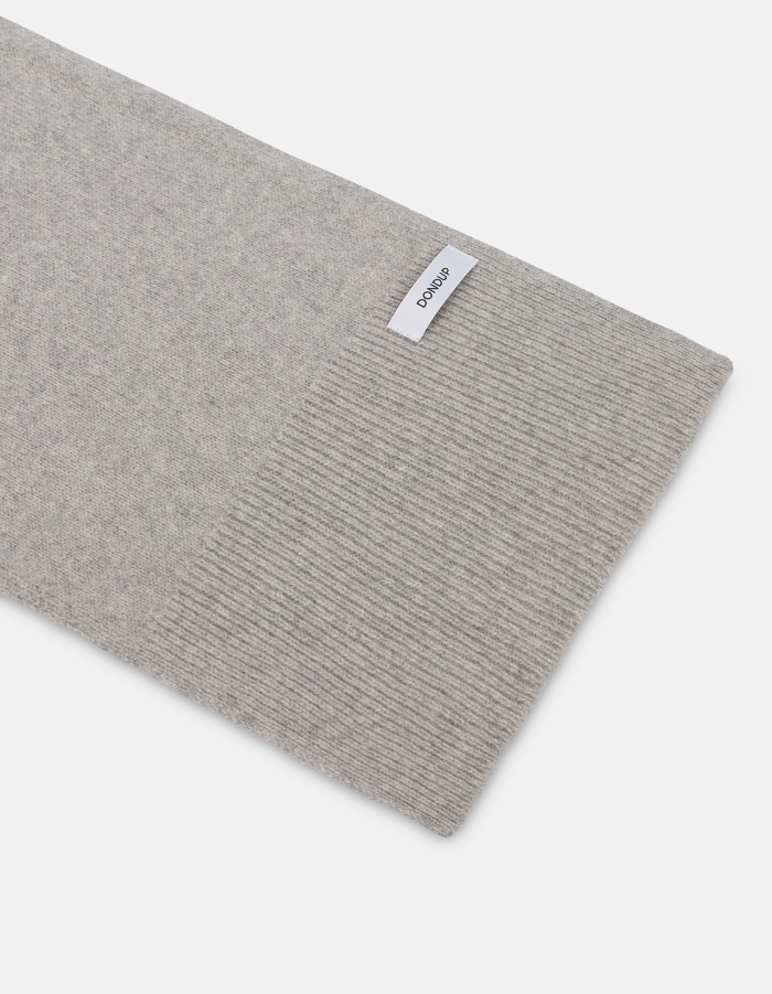 Cashmere scarf