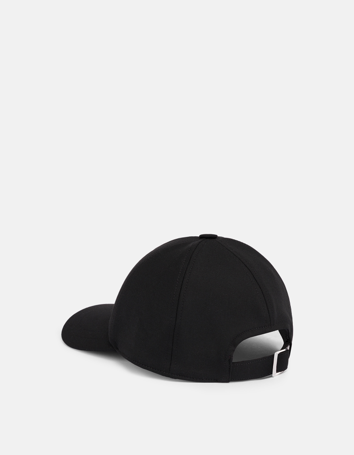 Bi-stretch canvas baseball hat