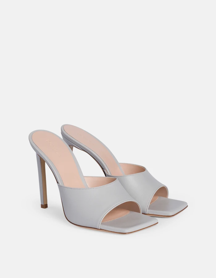 Leather mules