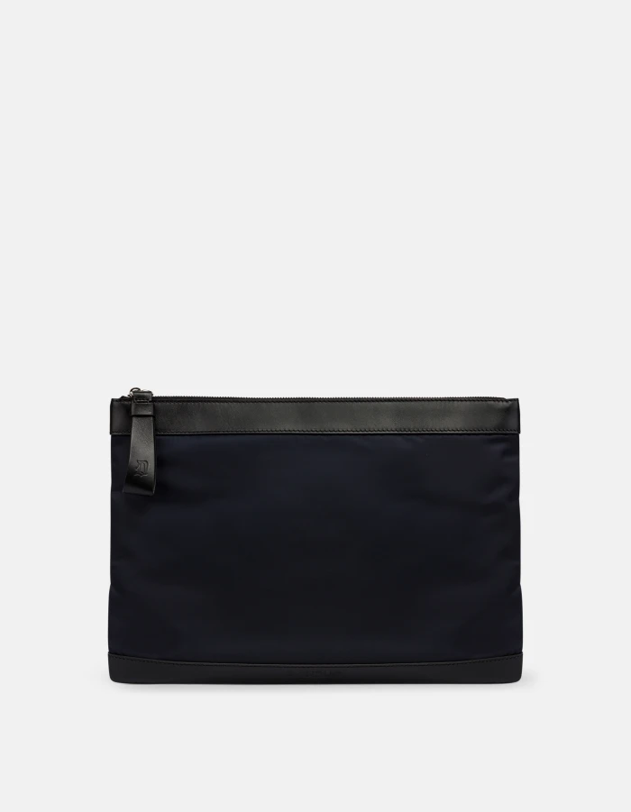 Clutch in waterproof nylon