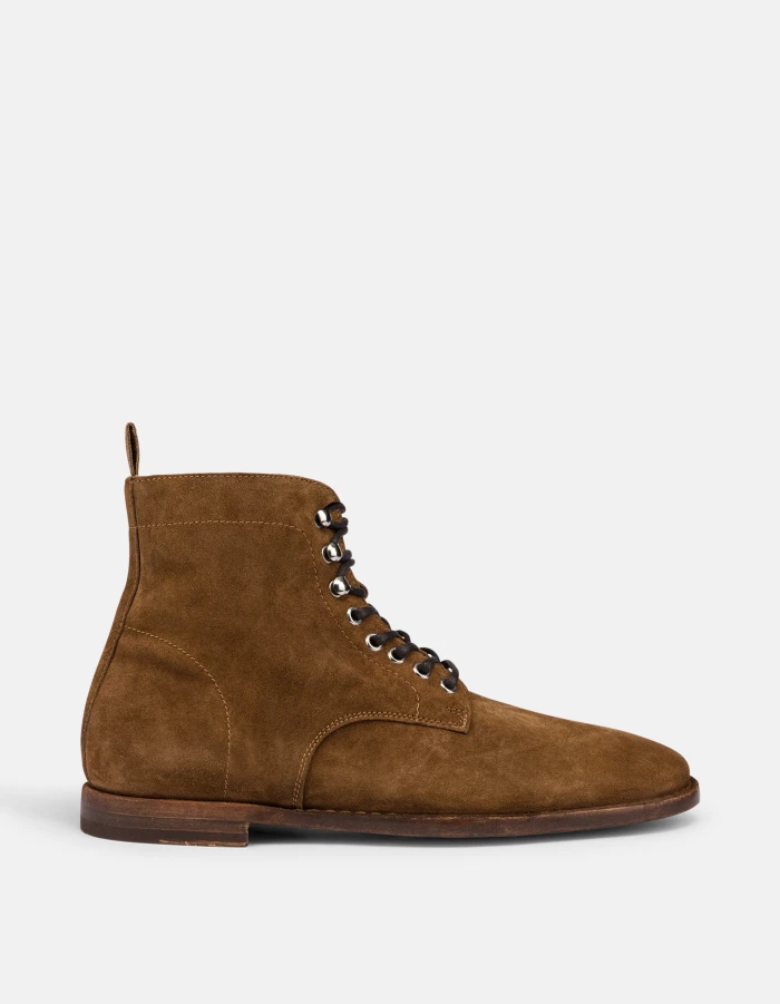 Suede boots